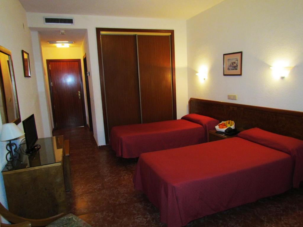 Complejo Hotelero Saga Мансанарес Номер фото