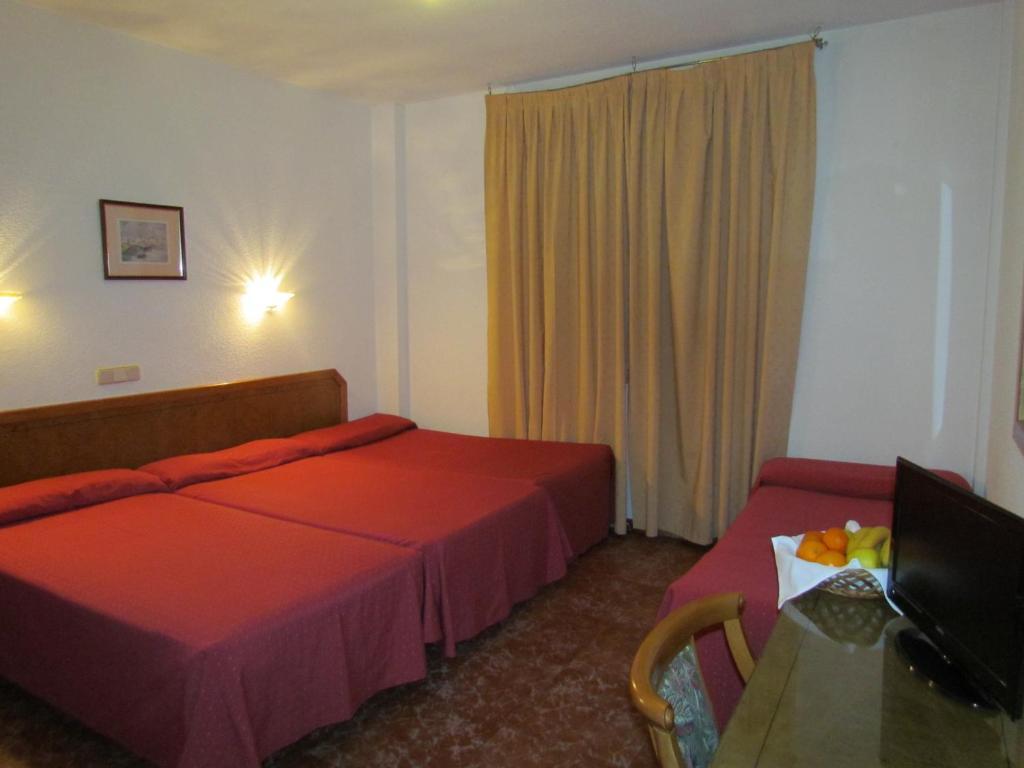 Complejo Hotelero Saga Мансанарес Номер фото